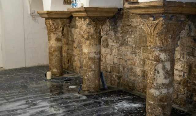 Archi, colonne e capitelli: svelati i resti dell'antica chiesa su cui sorge il Panificio Fiore di Bari